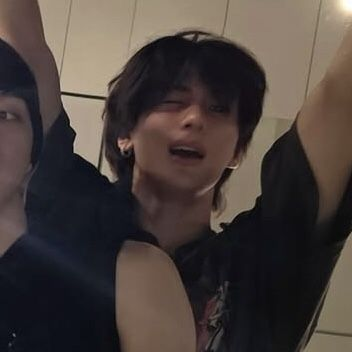 sakiiiii tweet media