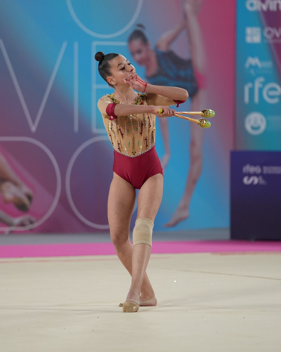 RFEGimnasia's tweet photo. 🫂 La historia de Ariadna conmovió a la gimnasia española y nada nos hace más felices que poder verla seguir disfrutando en los tapices,

¡Gracias por amar tanto a la gimnasia! ❤️ #GROviedo26 https://t.co/k1PM3sUV18
