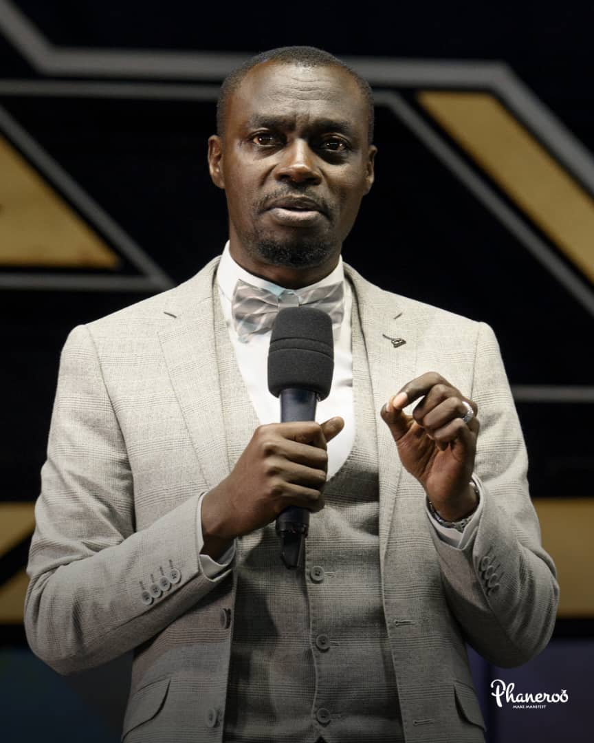 mubezi_clinton's tweet photo. Refuse to accept circumstances that are contrary to truth. Take a hold of the word of God and fight the good fight of faith — steadfastly pursuing the manifestation of every promise given to you in Christ.
#HowToEncourageYourself
#Phaneroo https://t.co/wSSWIwXlbR