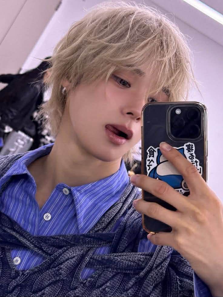 xxiqqr🧃 tweet media