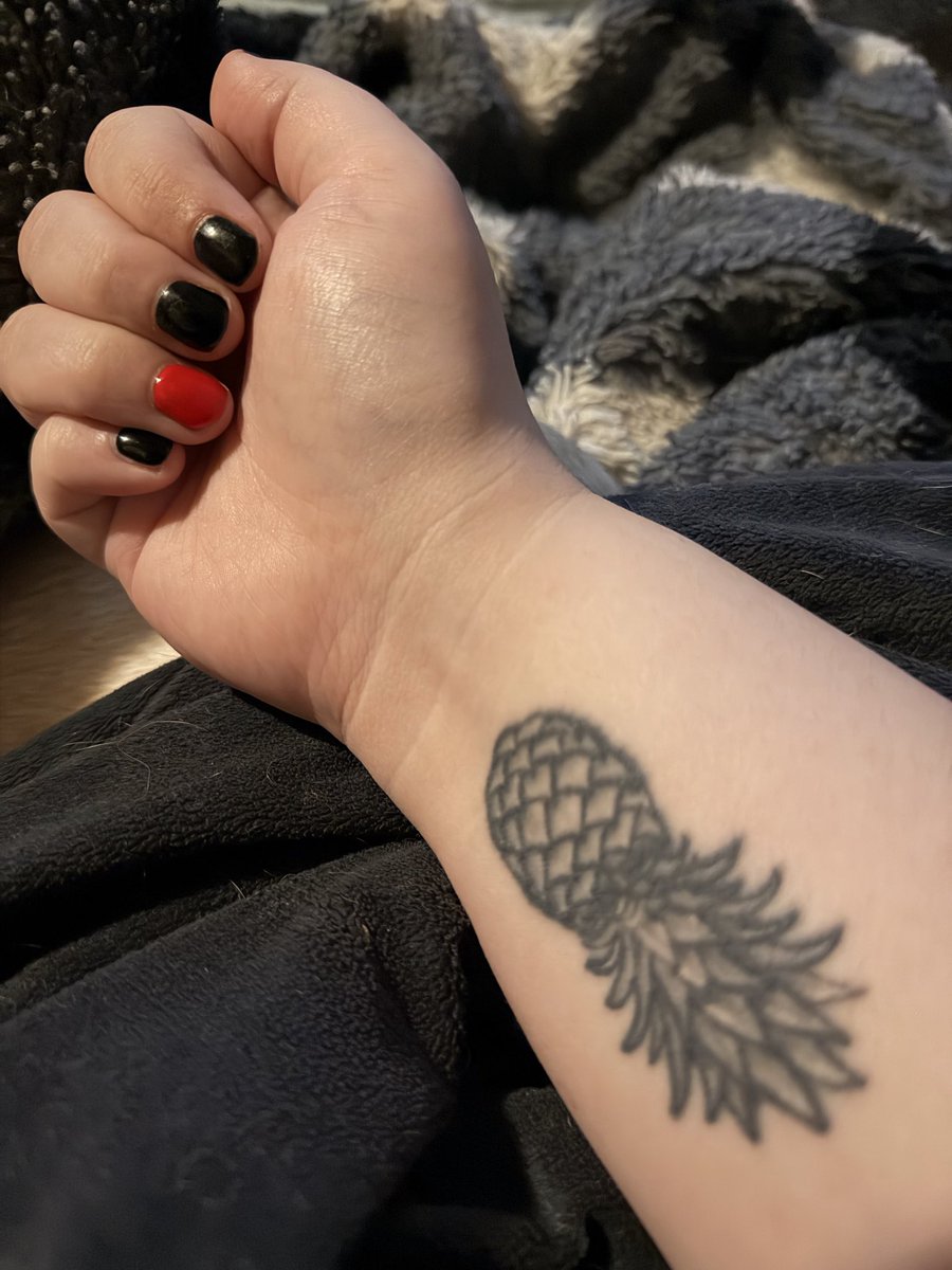 Queen Anna tweet media