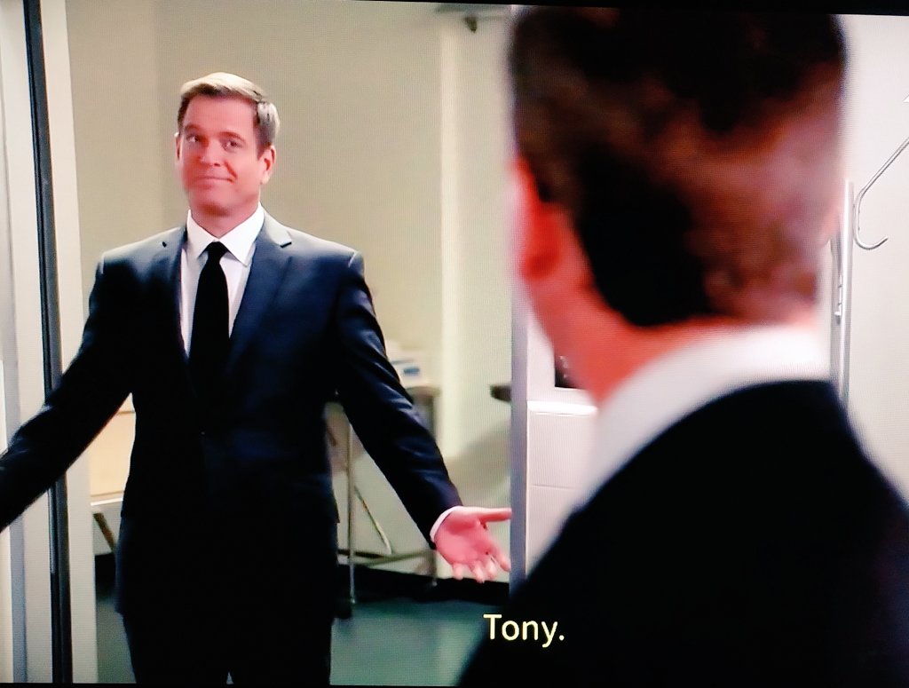 CristalCortesV1's tweet photo. #MichaelWeatherly 😎💙 https://t.co/KOkBLTH1YA
