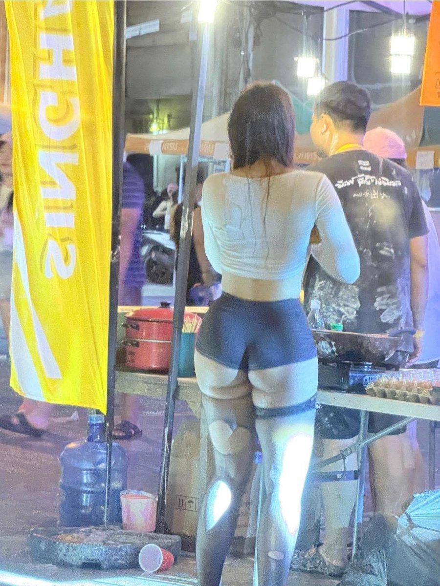 โลกอีกใบ tweet media