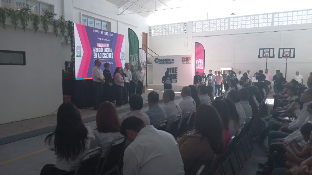 CapaTorreon's tweet photo. Entrega de Constancias de Diplomado en Atención Integral en Adicciones con enfoque cognitivo-conductual
☎️Teléfono: 8712 85-17-24
☎️Línea de Vida: 800 911 2000
Línea de Vida Coahuila: 800 822 3737 
capatorreon@gmail.com
 @SSalud_mx  @salud93108 @conasamamx https://t.co/BaRh17WzZE