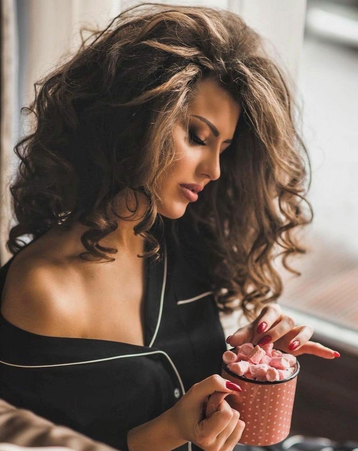 أوقات يتغيير مزاجي بسبب تخيلاتي ..🥰