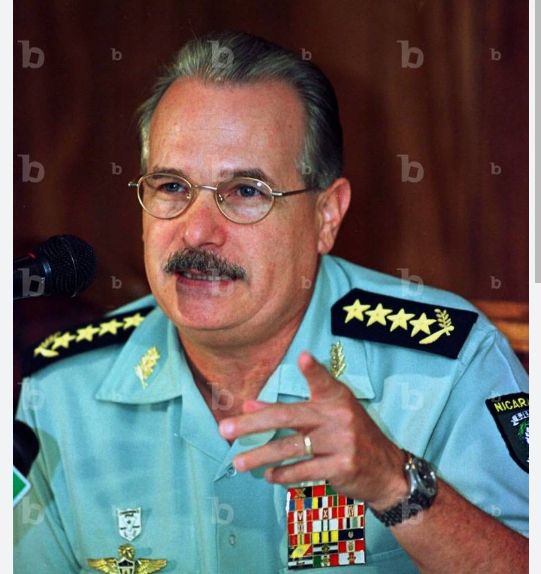 PUBLICACIÓN EXCLUSIVA 
18 de abril 1982
JOAQUÍN CUADRA LACAYO sobre EDÉN PASTORA:

"En cualquier lugar del mundo en que se halle ese traidor, puede ser alcanzado como lo fue Somoza, por el brazo largo de la justicia"