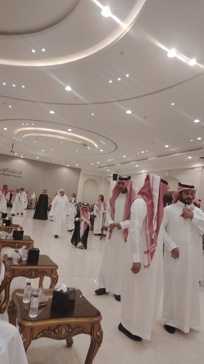 aboryan00611's tweet photo. في مسائية من أجمل الليالي وتحت زخات المطر وأجواء رائعة ابتهج الجميع وحضور مهيب يعكس قيمة صاحب الحفل؛.. أسرة الميحيميد ⭕
 أبارك للشاب علي بن محمد المحيميد زواجة. ..
على كريمة سعادة اللواء عثمان المحيميد مدير شرطة منطقة حائل سابقا في قصر مكارم.. أسأل الله لهما التوفيق والذرية الصالحة الشكر والعرفان لسعادة  اللواء أبوعبدالعزيز على الدعوة وإسرة المحيميد الغالية
#يوم_الجمعة
#القصيم_بريدة_العاقول
#البصر
#أسرة_المحيميد