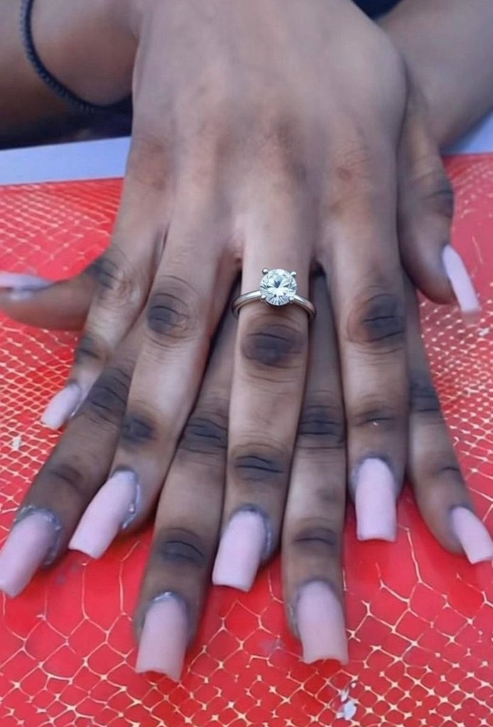 Maryamefi tweet media