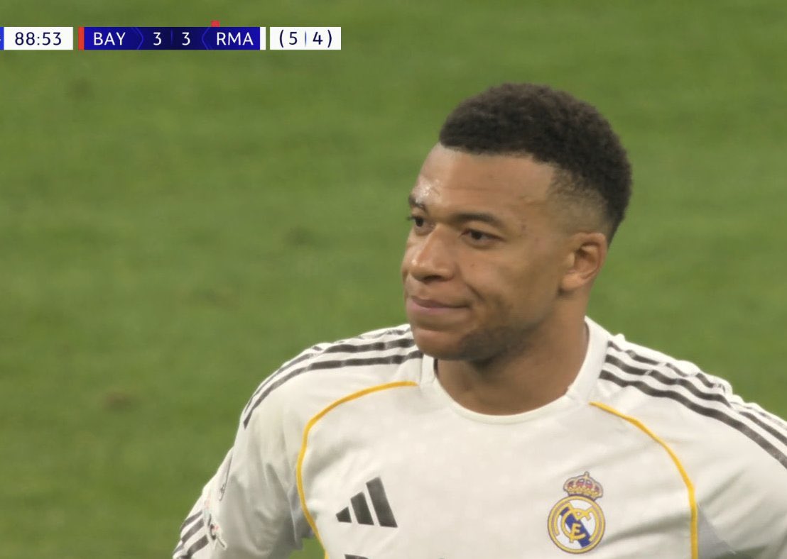 I lost interest in monetization,
I lost interest in going viral,
I lost interest in Chasing trends,
I just want to enjoy my time here
Tweeting with passion and engaging my mutuals.

I never know when it will click in my favour, I never know when I will be monetized 
I never know