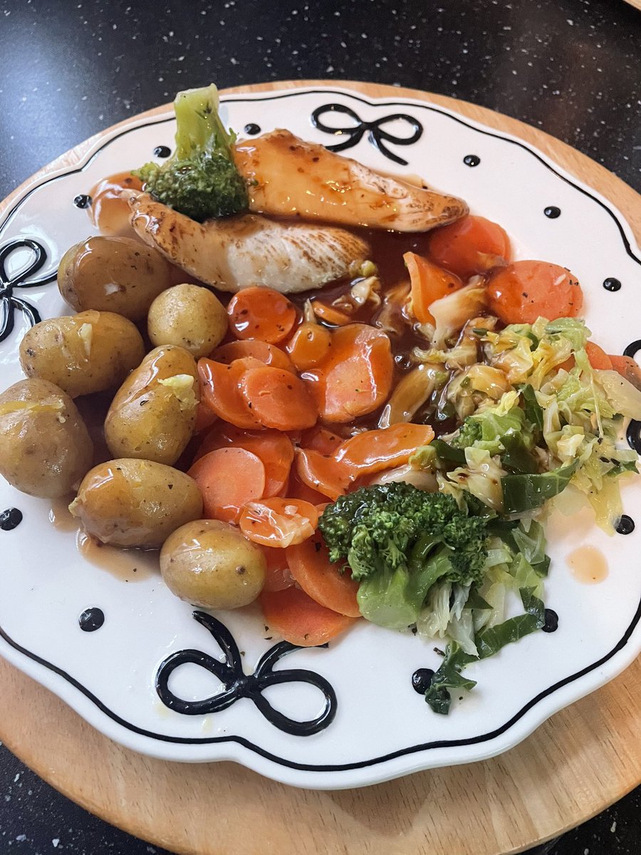 devereux1655's tweet image. Little bit of light therapy followed by a mini mid week dinner #therapy #meditation #dinner #crockery