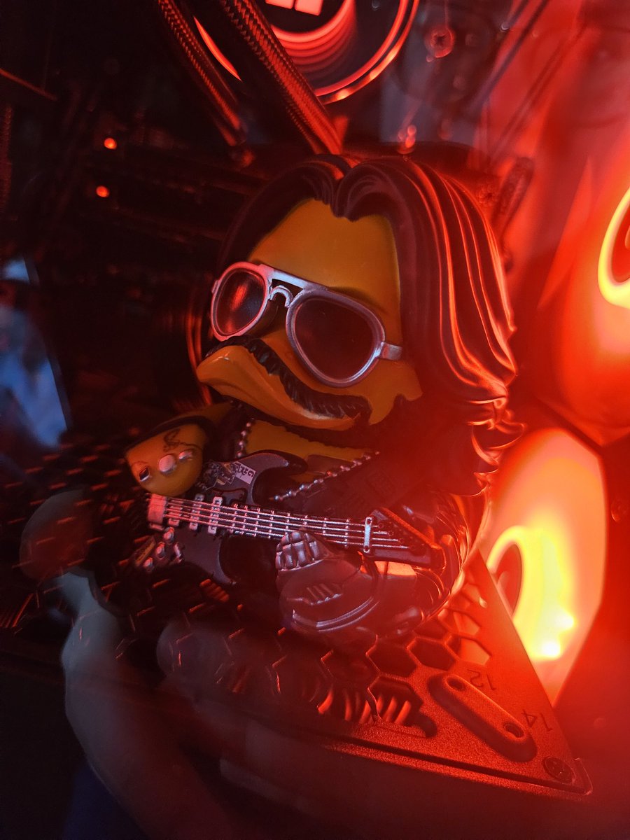 mik 🎸 rockerboy era tweet media