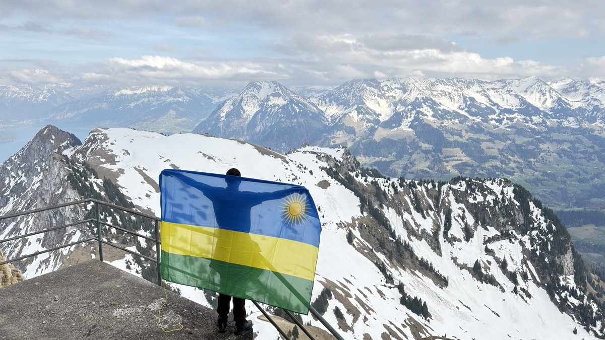 Ngabo_Karegeya's tweet photo. Rwanda to the World 🙌🙌🇷🇼

📍Alps  in Switzerland https://t.co/XiInJUYUPn