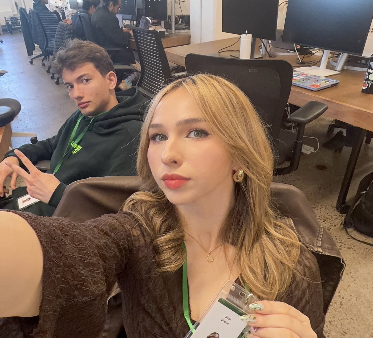 Samantha Jeanne tweet media