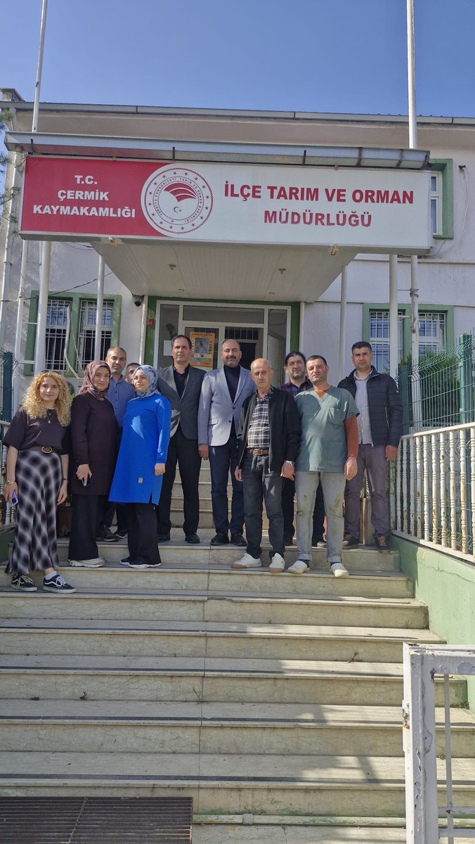 TocDiyarbakir's tweet photo. Çermik ilçe Tarım,Çermik Orman işletme şefliği ve Çüngüş ilçe Tarım müdürlüklerimizde  bulunan  üyelerimiz ve tüm kurum personeli arkadaşlarımıza göstermiş oldukları ilgi ve alaka dolayısıyla teşekkür ediyoruz. https://t.co/x2HgDzo33B