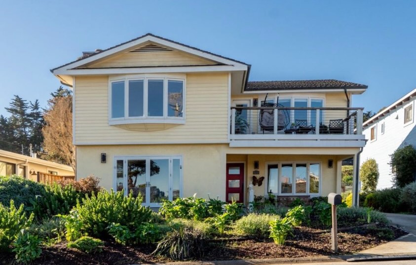 jeffdaviMPHT's tweet photo. 🌊Nestled in one of #PacificGrove’s most coveted neighborhoods, on the iconic Beach Tract, this exceptional home blends thoughtful upgrades, and breathtaking #Monterey Bay views
.
📍 835 SEA PALM AVE
🛏️ 3 Bed+ office / 3 Bath
🛏️ 2,864 sf
🔑 $3,750,000
🔗 https://t.co/hMCTNyLjtO https://t.co/OVgJ3lHdFA
