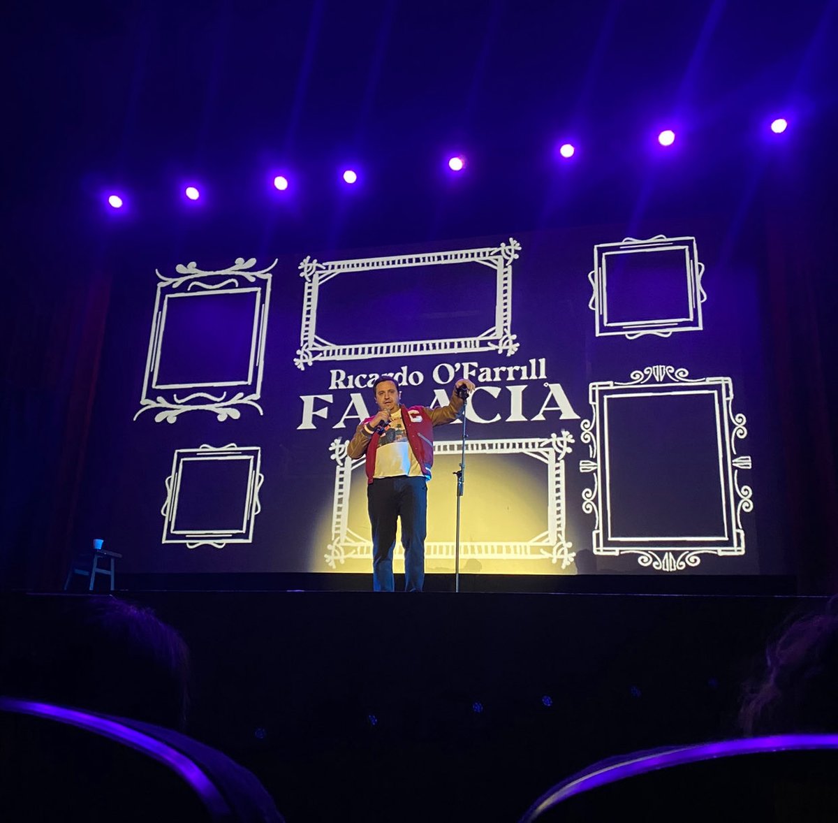 Hoy el alumno se convierte en maestro y es lo mejor que le puede pasar al mundo. Richie querido y admirado, que disfrutes un chingo esta experiencia, mereces seguir brillando. 
A romperlaaaaaa crack! 
Es un montón lo que te quiero ♥️

<a href="/richieofarrill_/">Ricardo O’Farrill</a>