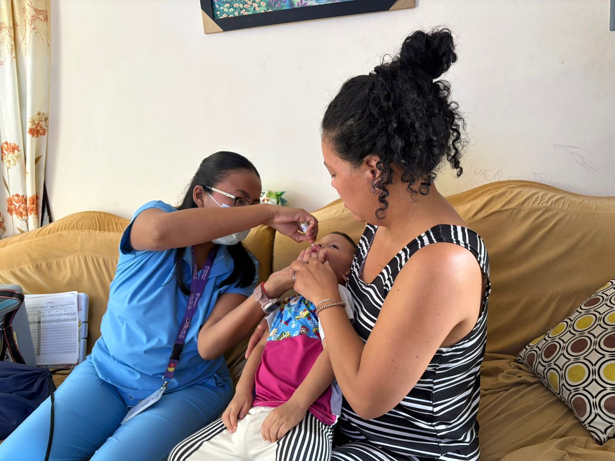 Salud_StaElena's tweet photo. #LaLibertad| 🫡Ejecutamos acciones en territorio para prevenir la Desnutrición Crónica Infantil (DCI).

👨🏽‍⚕️👩🏽‍⚕️Los equipos de @Salud_Ec visitaron el barrio 16 de Octubre y sectores aledaños para efectuar visitas domiciliarias a niños y niñas menores de 2 años. https://t.co/RXDLZz3K9q