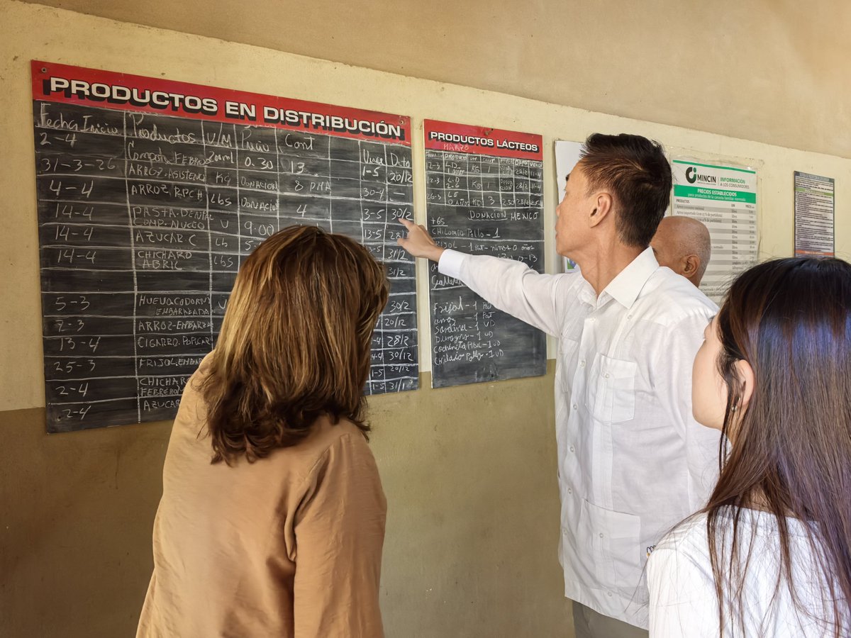 Hoy visité un centro de distribución de alimentos en La Habana que distribuye arroz donado por #China. Cada grano de arroz lleva consigo el más sincero afecto solidario del pueblo chino hacia el pueblo cubano.
<a href="/CubaMINREX/">Cancillería de Cuba</a> <a href="/MINCEX_CUBA/">MINCEX🇨🇺</a> <a href="/MincinCuba/">Comercio Cuba</a> <a href="/Deb_invexCuba/">Déborah Rivas</a>