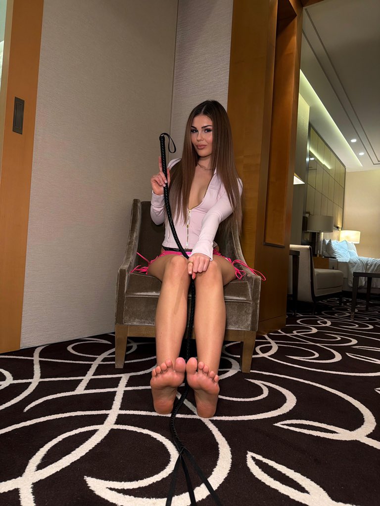 Goddess Bella 💋 tweet media