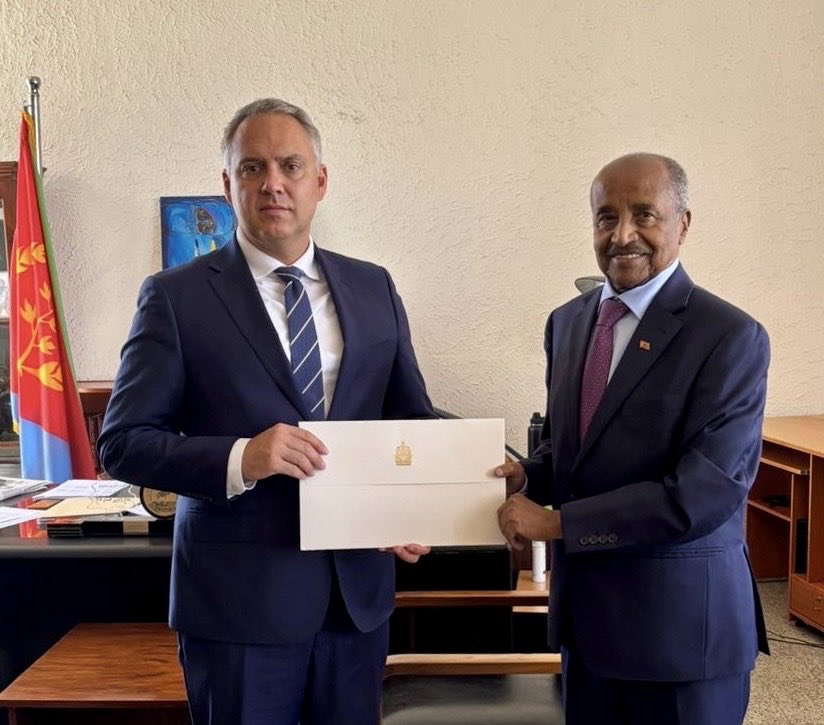 JoshuaTabah's tweet image. Extensive discussion with Foreign Minister Saleh on regional dynamics. 

🇨🇦+🇪🇷 share commitment to basis of int’l law: respect for sovereignty and territorial integrity. 

Discussed how foreign interference is destabilizing regional security and where de-escalation is needed.