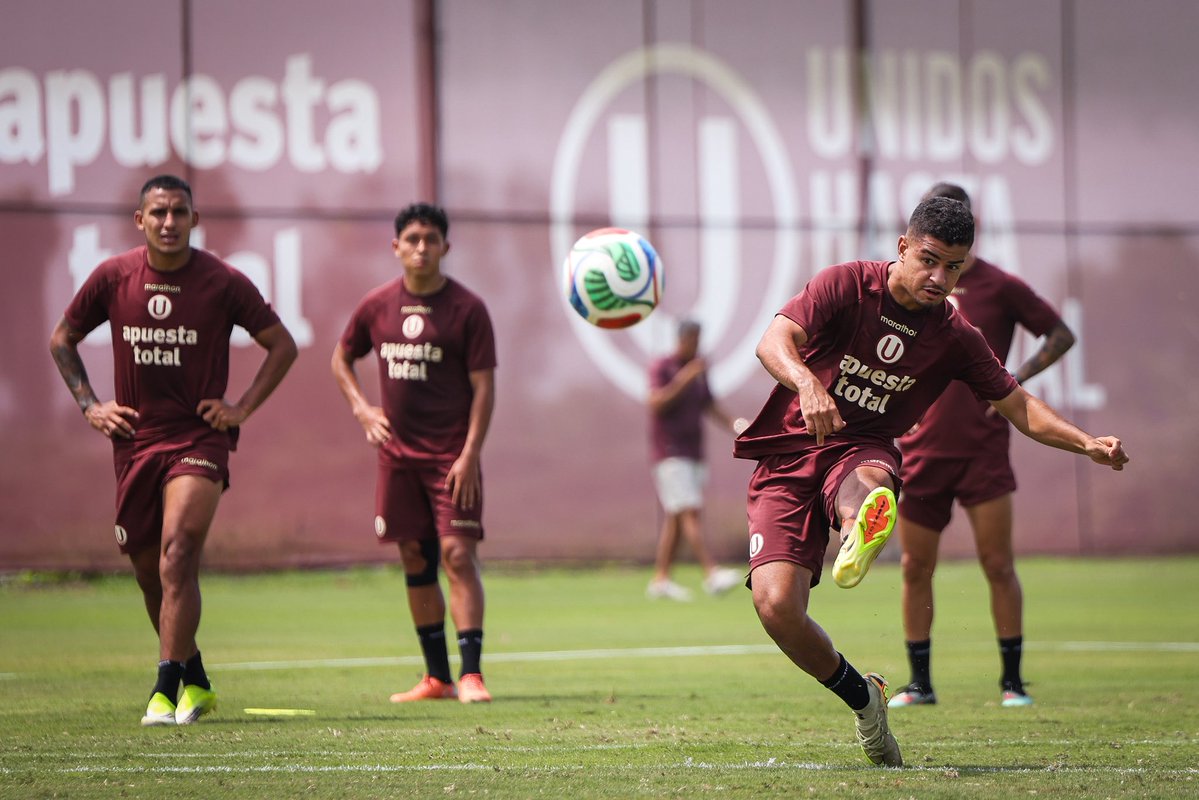 Universitario tweet media