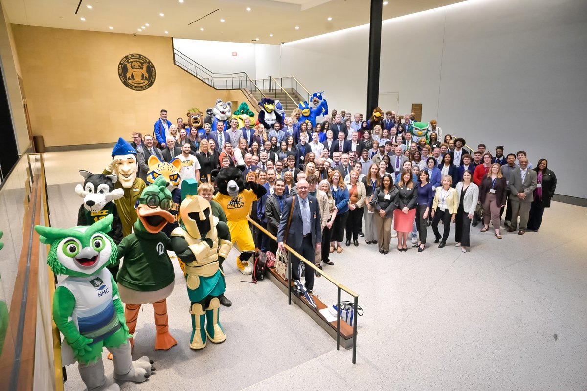 MIColleges's tweet photo. Nearly 200 community college students, leaders, and supporters are at the Capitol for MCCA Capitol Day!

#MIColleges are showing up strong—sharing real stories and a united voice for students and communities across Michigan.

#CCMonth #CommunityCollegeWorks https://t.co/BUwHkhBjjh