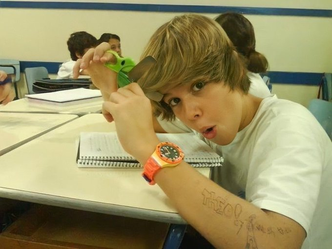 por que nunca habia visto esta foto de Justin 😭, mi bebe precioso.