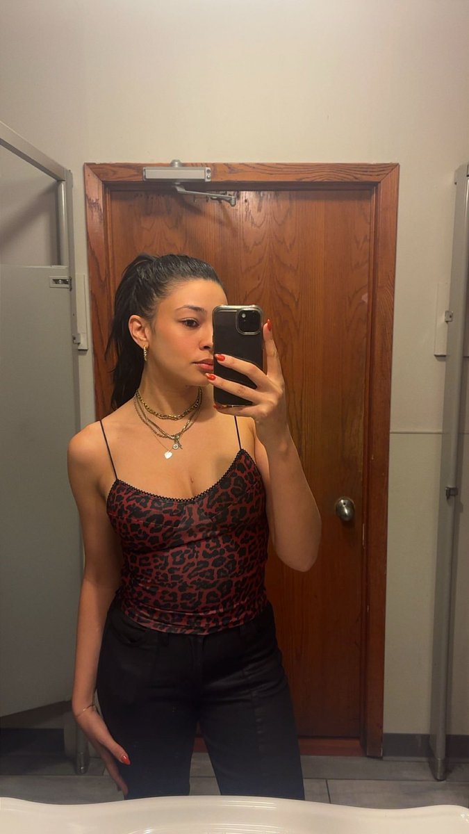 Goddess Lydia tweet media