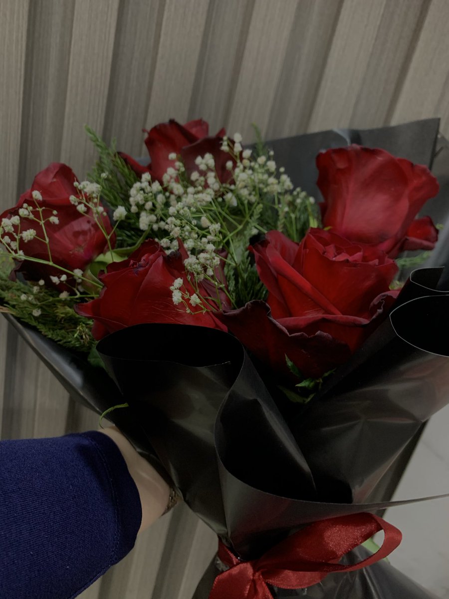 teebafatah203's tweet photo. Fav gift ❤️‍🔥 https://t.co/RbJRDX433m