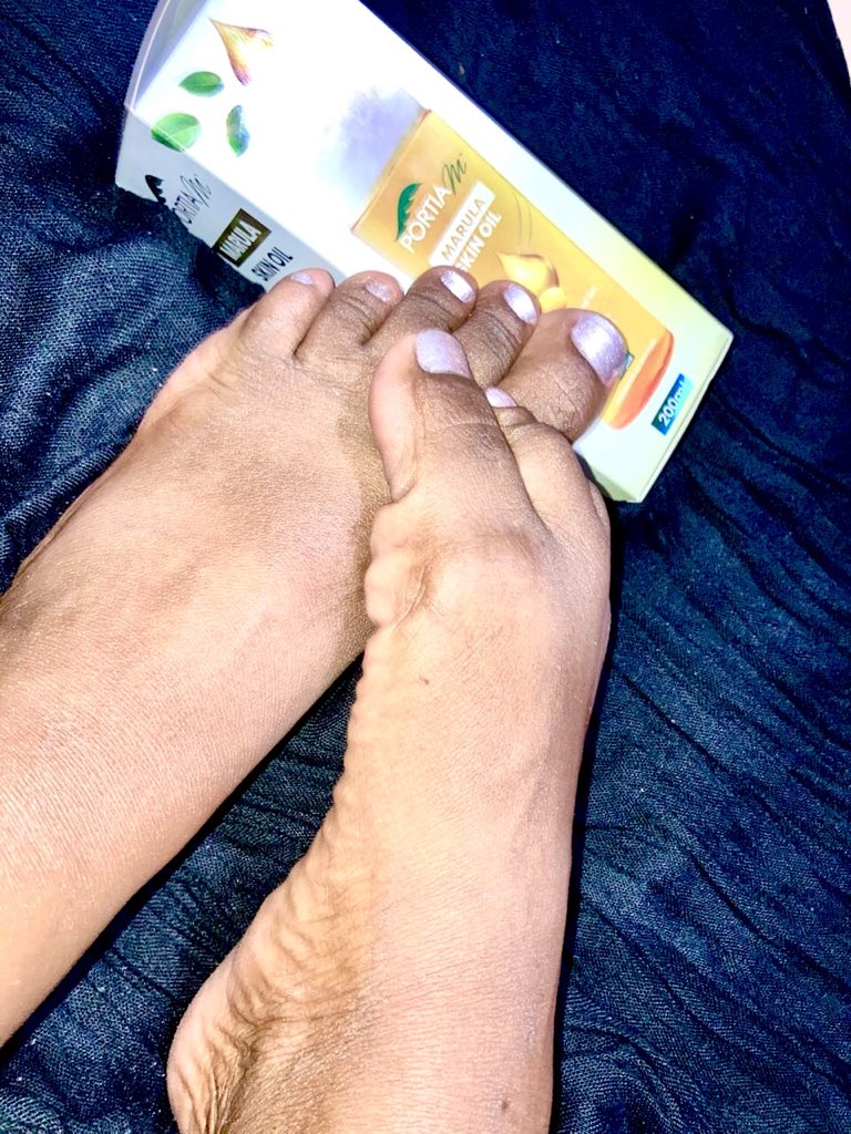 MayULvFeet's tweet photo. Self-care starts from the ground up👣🫵🏿feet + marina oil 👅👣
#portiaM #feetfetısh #feettickle https://t.co/5MYvwE41Ql