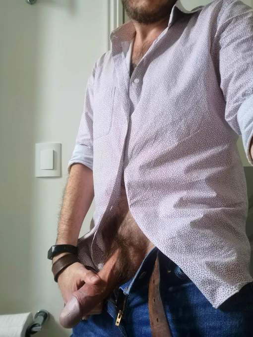Image from Taron (@DFweyHOT)