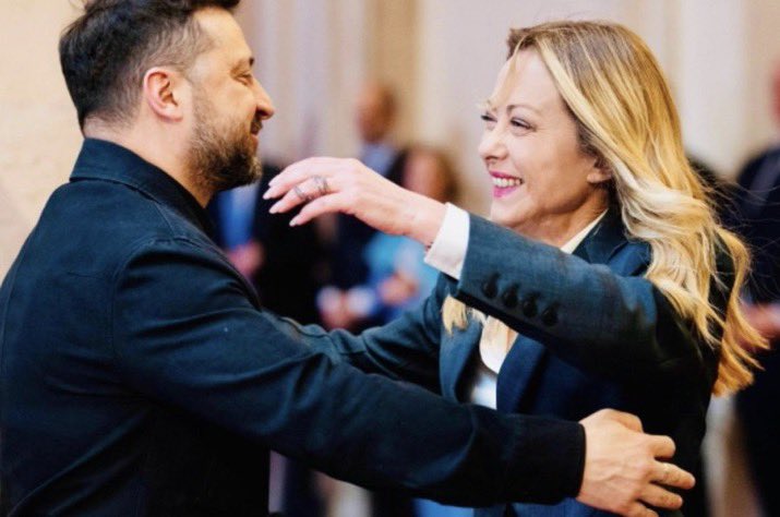 marcell16895275's tweet image. Ministero dei #Traditori forse rende meglio l’idea!
#FratelliDucraina
#TuttiVenduti
#MinisteroDeiVenduti