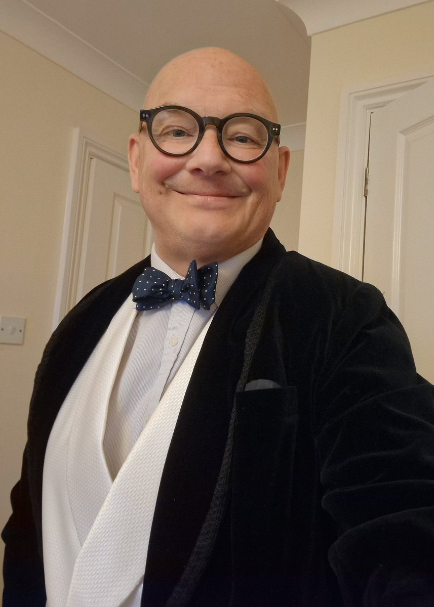 Dr Peter Caddick-Adams #StandwithUkraine tweet media