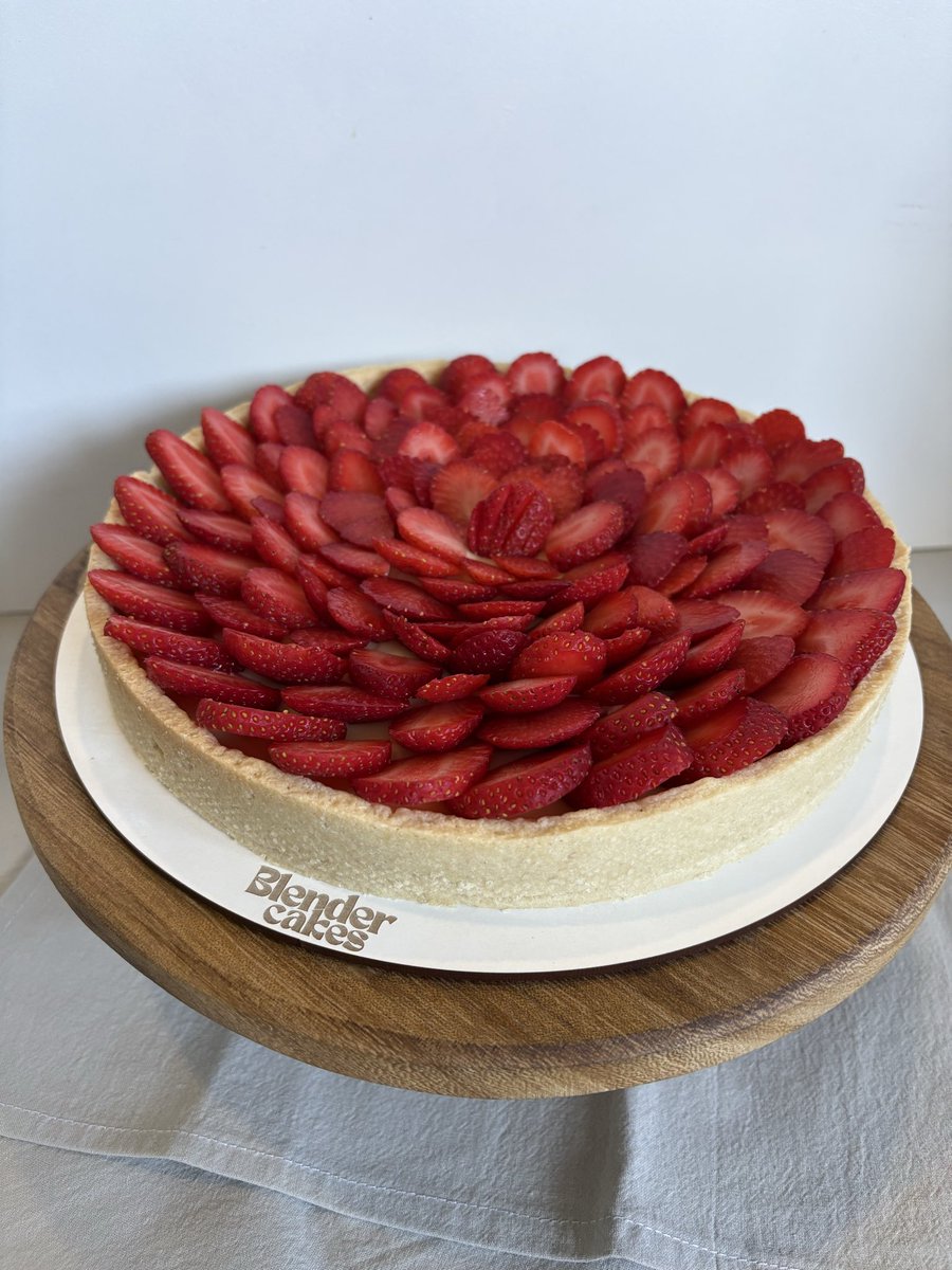 luppepasinetti's tweet photo. #sefuelarga nuestro emprendimiento de pasteleria @blender.cakes https://t.co/Kdx3umu23b