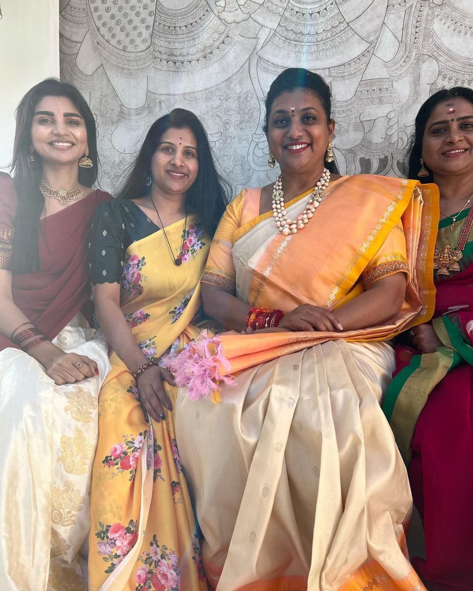 రోజూ విషయంలో కూడా అంతే... ఆమె ఒకరింటికి వెళ్లినా వారికే రిస్క్... ఆమె ఎవరింటికైనా వెళ్లినా వారికే రిస్క్

ఎన్నో ఉపద్రవాలు చూసి కూడా.... పోయిపోయి రోజా సంక ఎక్కావు మంగ్లీ... చూడు నువ్వు గుట్టుగా చేసుకుని మణీ వ్యాపారం బట్టబయలైంది..#YSRCP
