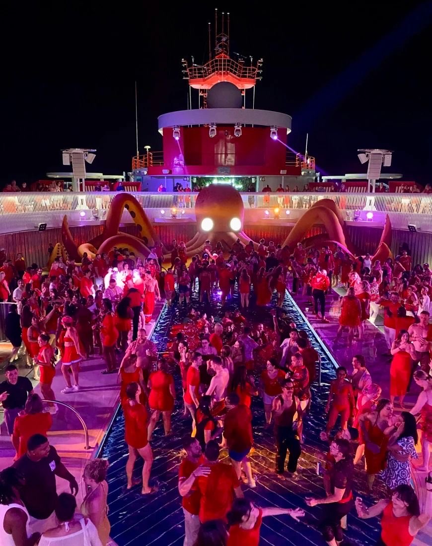 kiara🥀50 kissco tour tweet media