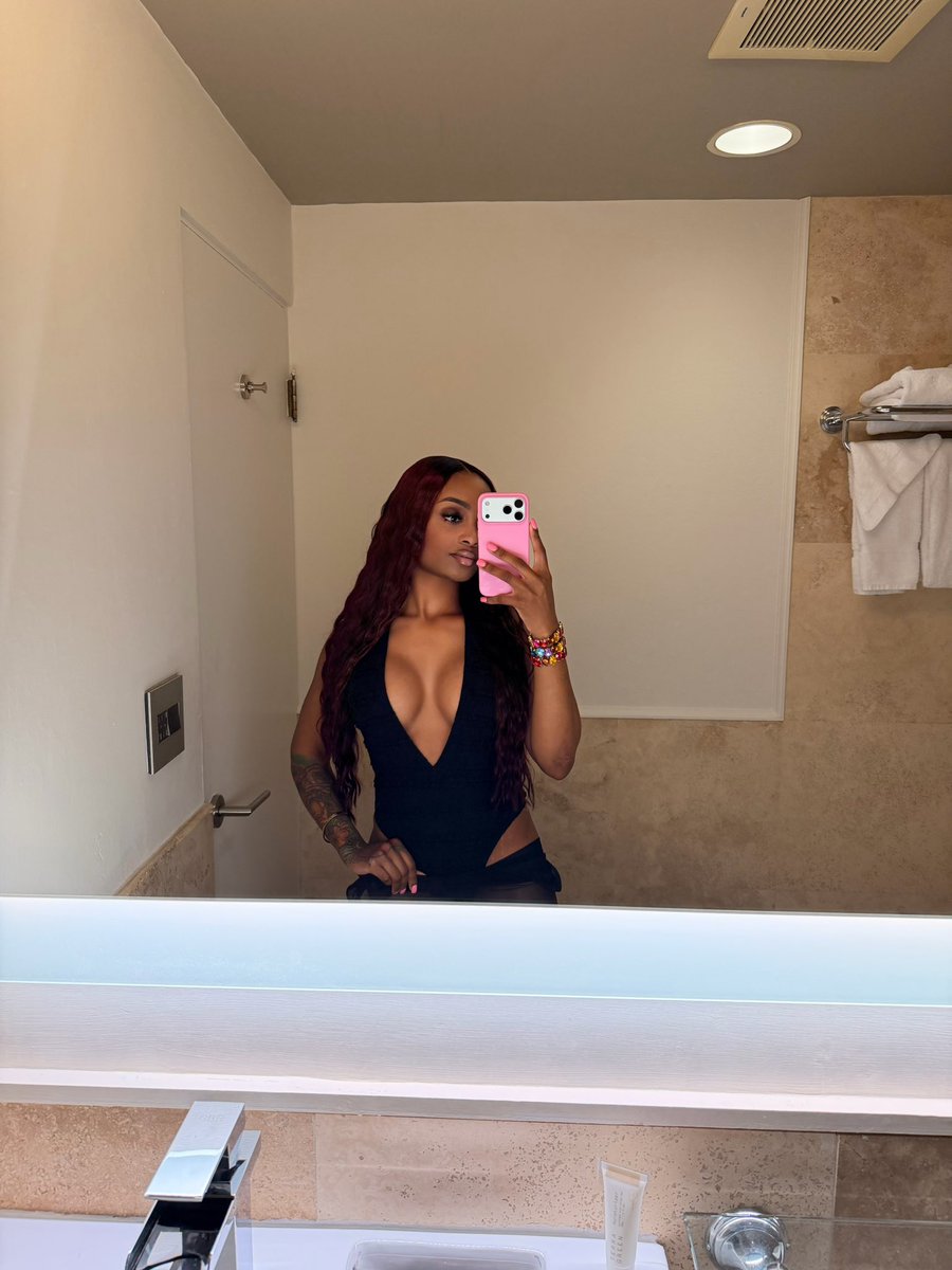 im pretty💋 tweet media