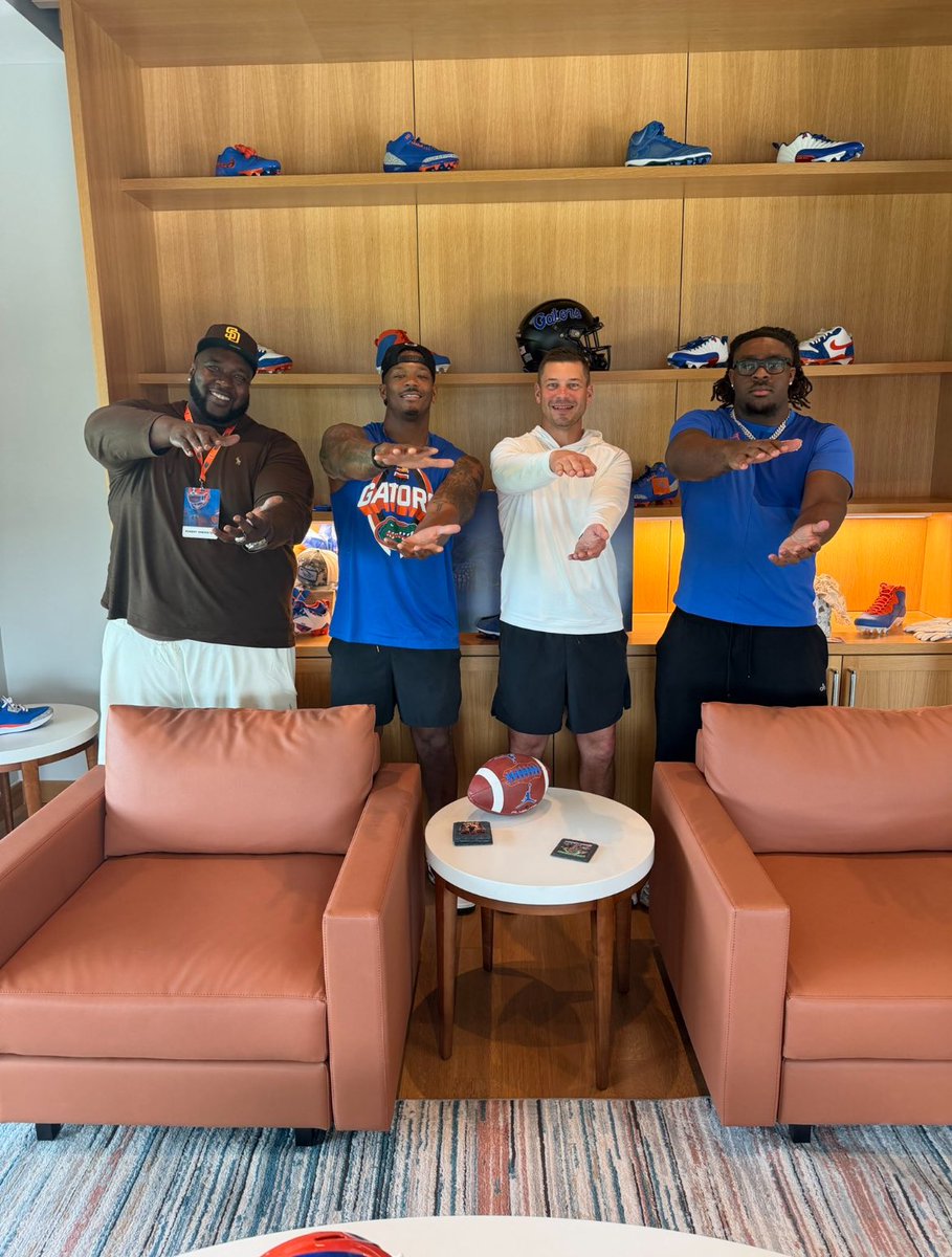 Dylan Olive tweet media