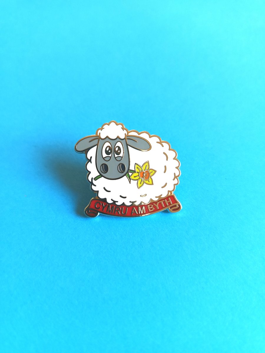 eweniverse's tweet photo. New in my Etsy!
Cymru Am Byth - enamel pin baaadge (there are stickers too!)
At https://t.co/C6IoNSNBSq
#welshcrafthour #cymruambyth #shopindie #sheep #cymru https://t.co/o0HwGHCnb6