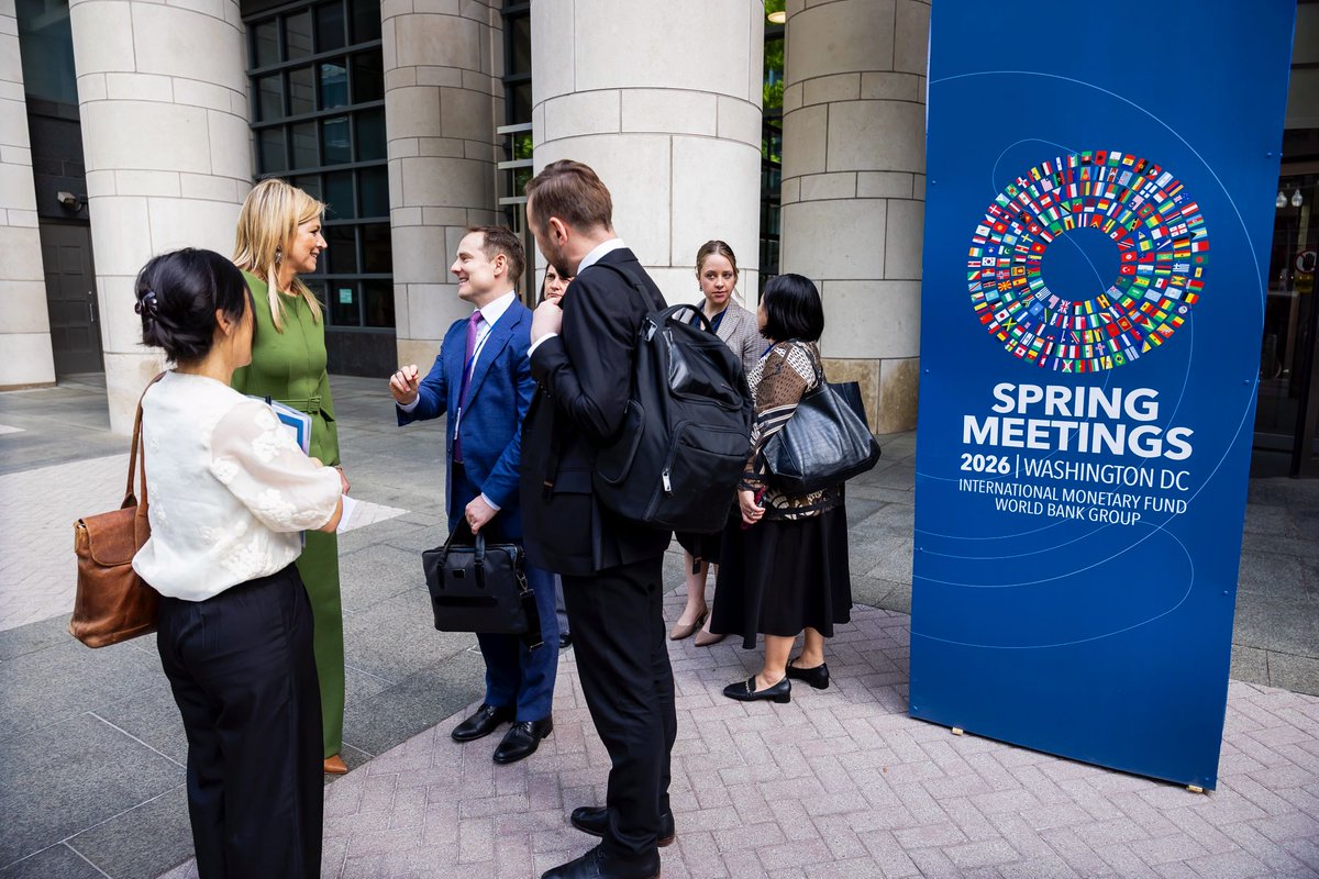 UNSGSA's tweet photo. UNSGSA Queen Máxima has arrived at the #SpringMeetings of the IMF and the World Bank Group.

She will raise #financialhealth as an urgent priority in conversations with heads of government, development leaders, &amp; private sector partners.

➡️https://t.co/H6Oo2t5wAG #WBGMeetings https://t.co/XjfJZ4h6LT