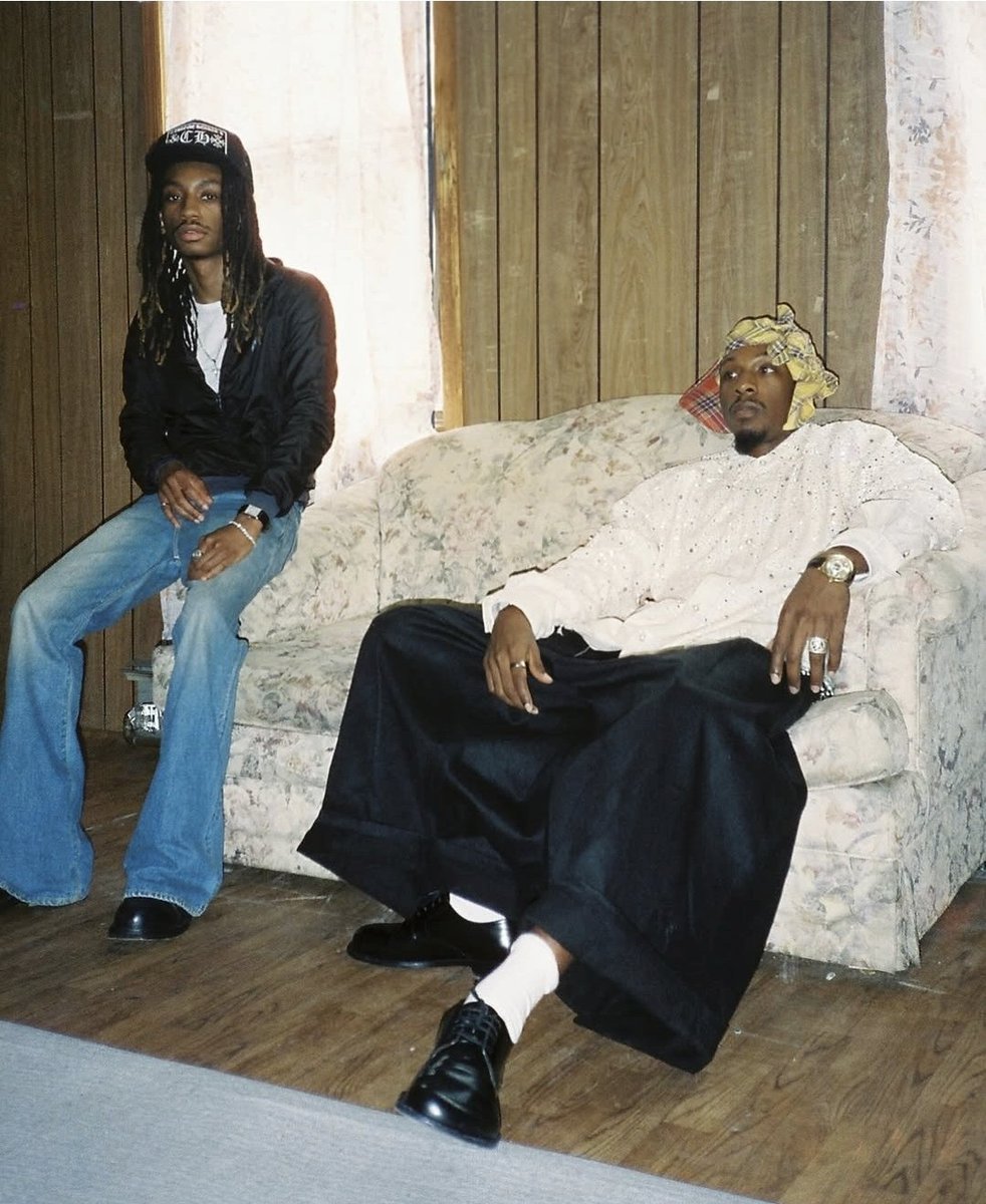 TheTimelinePod1's tweet photo. Lelo just teased a collab with Joey Bada$$ 👀 new music incoming https://t.co/zwxajnF3A4