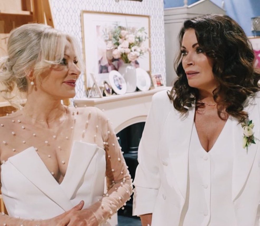 a ‧₊˚ ☾. ⋅ tweet media