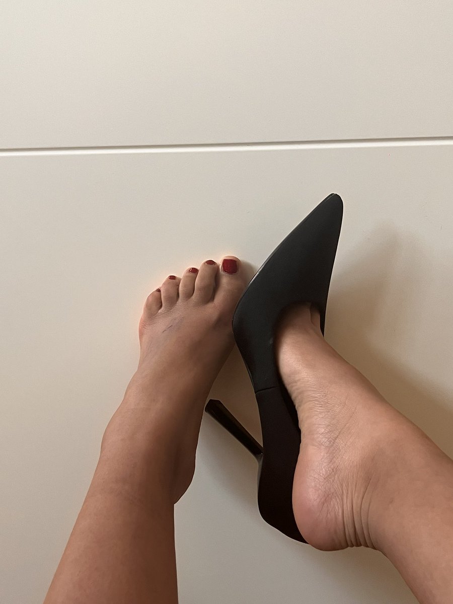 VelvetEbonyFeet tweet media