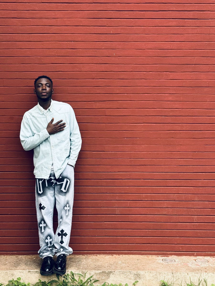 _tee_olamide_ tweet media