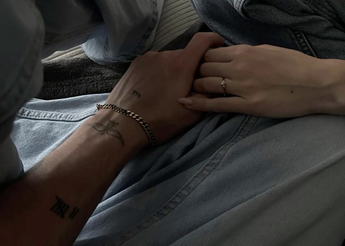 ⋅ꫂ ၴႅၴ. tweet media