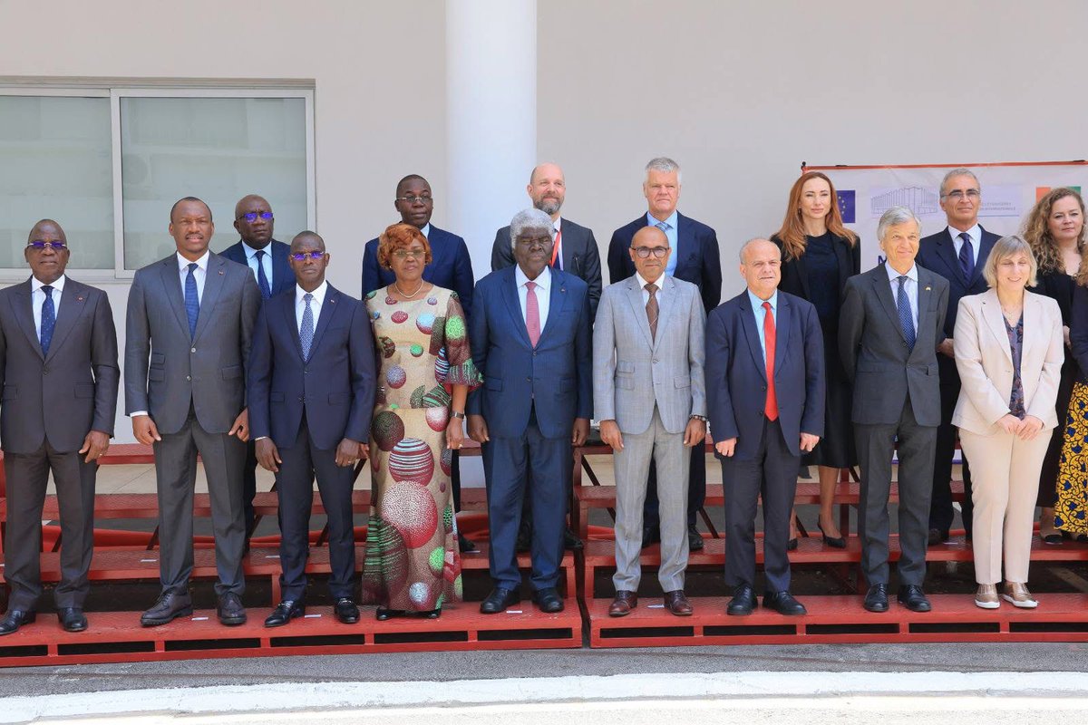 ccpsci_ue's tweet photo. La 9ᵉ session du Dialogue de partenariat 🇨🇮🇪🇺 s’est tenue ce jour, réunissant les autorités ivoiriennes, l'UE et la CCPS CI/UE autour des priorités communes que sont la paix, la sécurité et le climat des affaires.

#ccpsciue
#cooperation
#PartenariatStratégique
#UE
#GouvCI https://t.co/arXF6l3loq