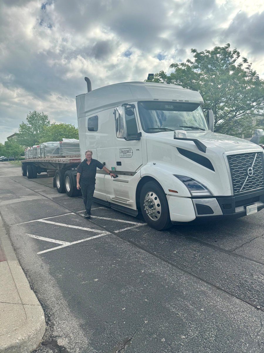 LongshipLex's tweet photo. A big thank you to one of our valued carrier partners for stopping by to visit the Longship team today!

Today’s move? A flatbed shipment of palletized concrete pavers—handled with precision and professionalism every step of the way.

We look forward to many more miles ahead! https://t.co/qukLD6s4GR