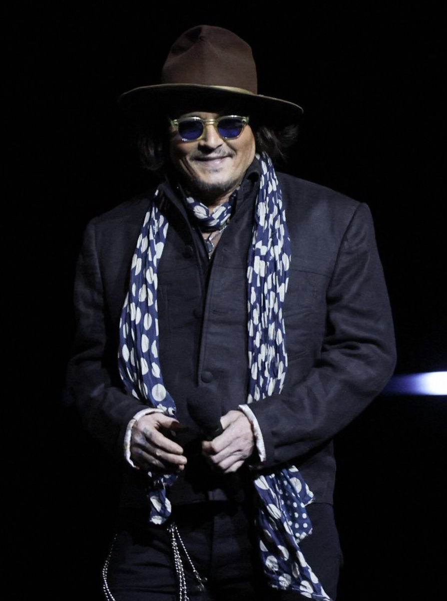 Arwen sparrow 🏴‍☠️ tweet media