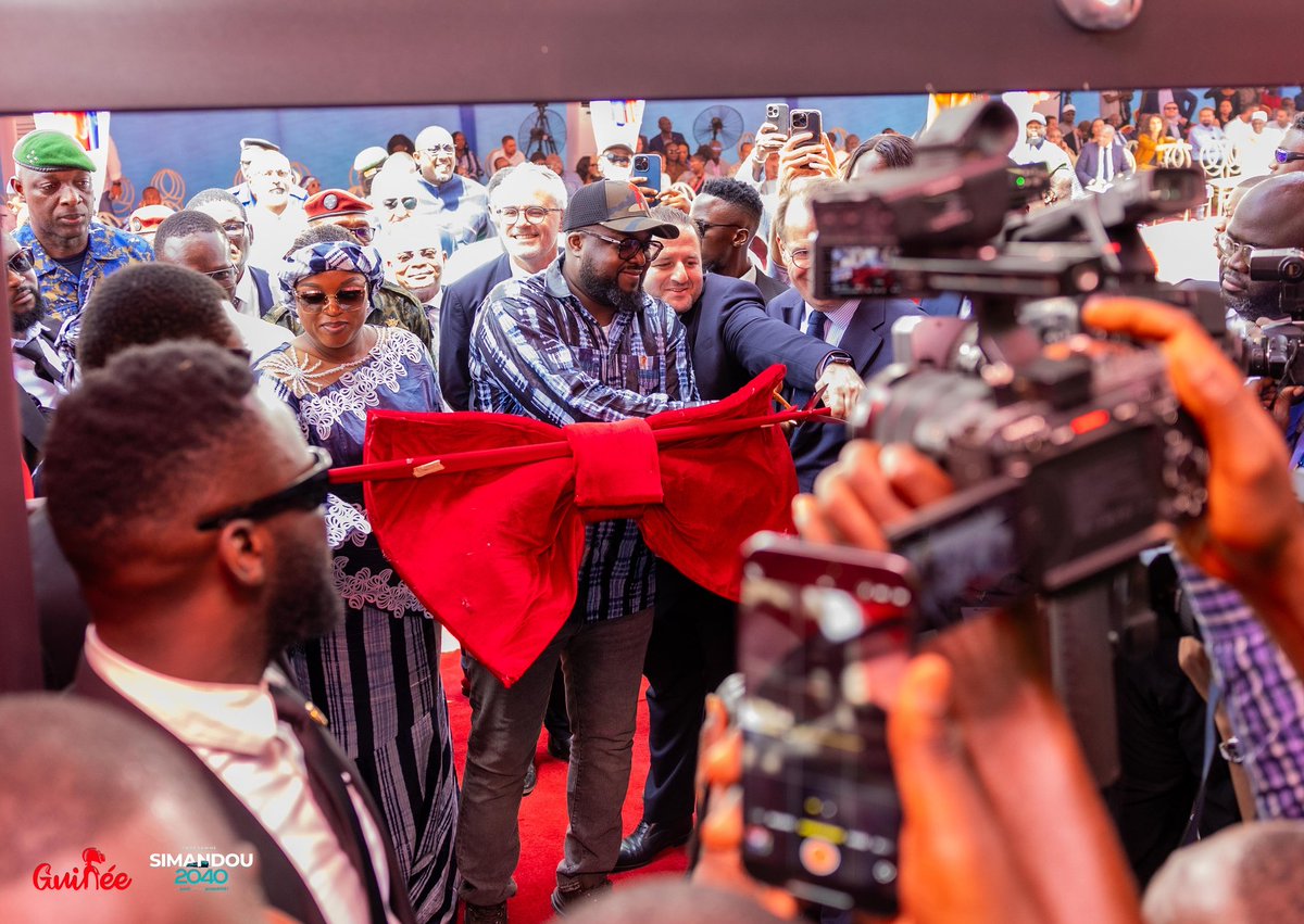 daye_med's tweet image. 🇬🇳#Simandou2040 #program: Parfait son excellence Monsieur Djiba Diakité @djisanfina , le ministre directeur de cabinet de la présidence et président du comité stratégique de simandou.