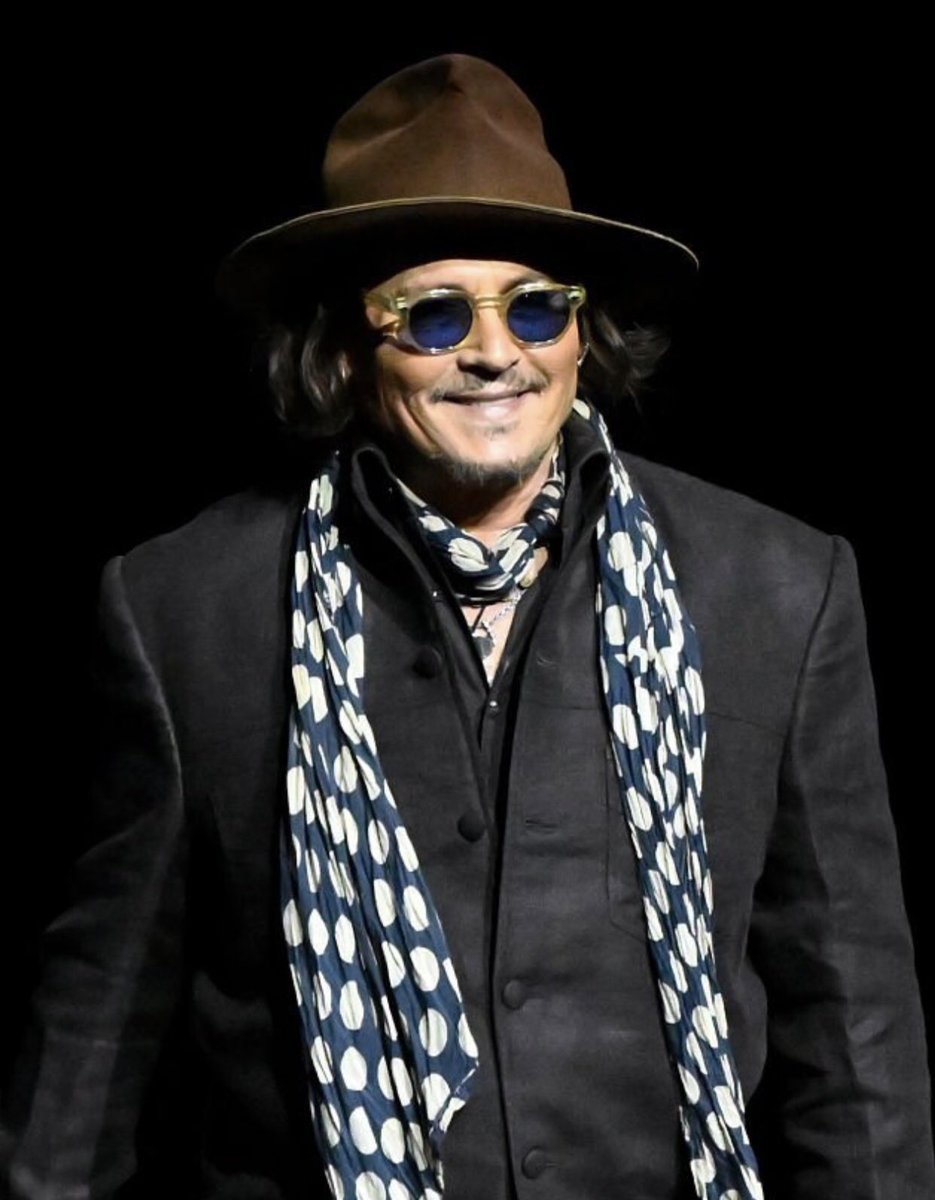 Arwen sparrow 🏴‍☠️ tweet media